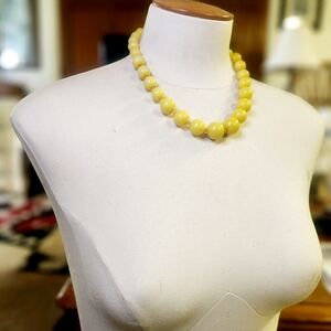 🎀 5 for $30 🎀 Vintage Yellow Beaded Necklace